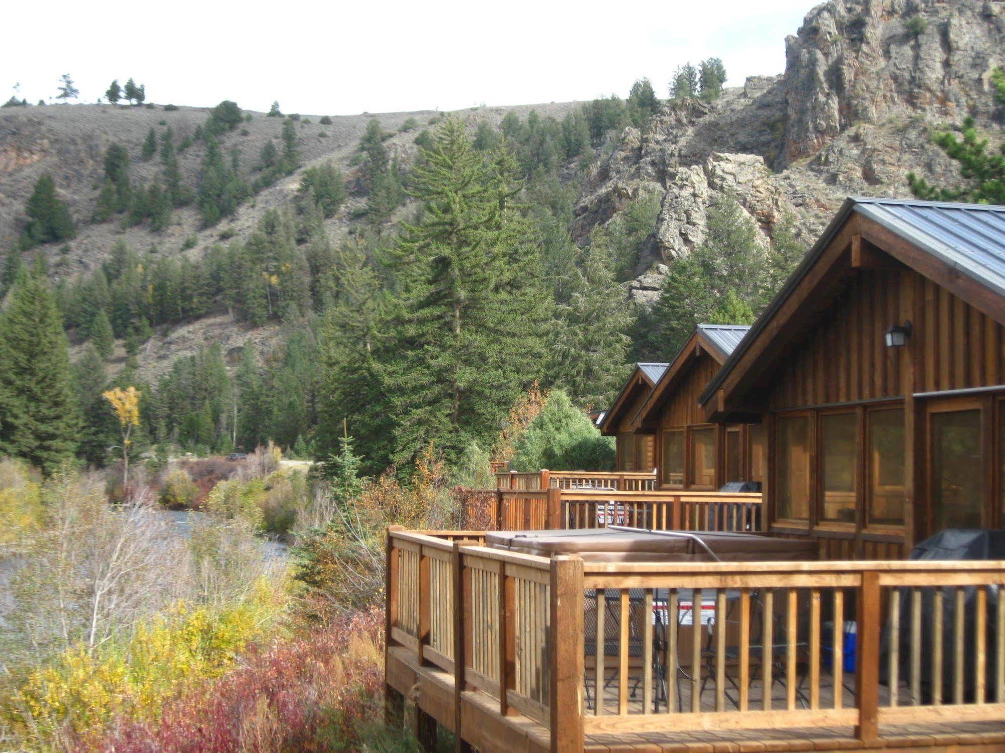 Three Rivers Resort Almont Exteriér fotografie